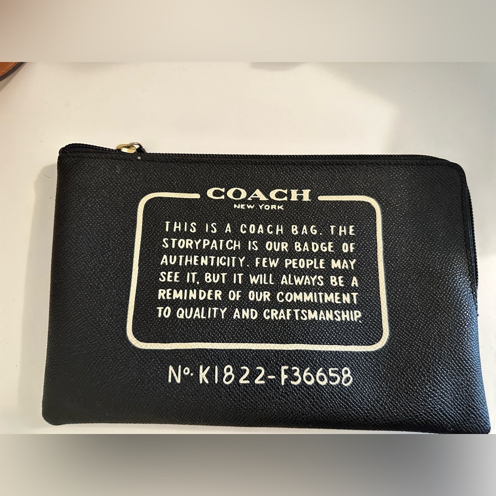COACH Pouch F36658